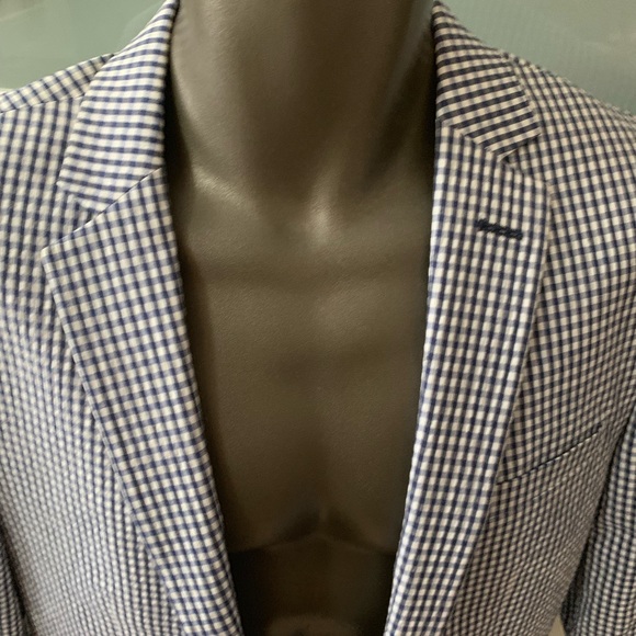 Blazer - Picture 5 of 5